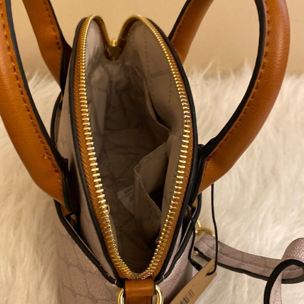 NWT Steve Madden (bbrody) Crossbody - Cognac - Picture 9 of 15